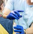 Mais de 80 milhões de doses da vacina contra a gripe serão distribuídas pelo Brasil nos próximos meses  Foto: Getty Images / BBC News Brasil