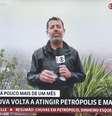 Chico Regueira foi atrapalhado pela chuva forte  Foto: Reprodução/TV