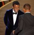 Chris Rock e Will Smith durante a cerimônia do Oscar 2022  Foto: Reuters/Brian Snyder