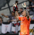 Polícia identifica jovem de 16 anos como responsável por ameaçar Cássio, goleiro do Corinthians   Foto: Reprodução/Instagram/Rodrigo Coca