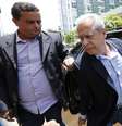 O ex-ministro da Casa Civil, José Dirceu, desce do carro para comparecer à Vara de Execuções Penais (VEP) para audiência com juiz para ter direito a prisão domiciliar, em Brasília.  Foto: Estadão