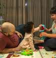 Taís, o marido e a menina. ‘Eu falo ‘filha’ e ela olha para mim porque sabe que sou a mãe dela'  Foto: Daniel Teixeira  / Estadão