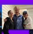 Desdentado e feliz da vida: Silvio não está nem aí para as críticas  Foto: Reprodução