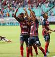 Jogadores do Bahia comemoram gol  Foto: Renan Oliveira/Agif/Gazeta Press