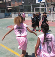Jogadoras de futebol precisam enfrentar atitudes machistas, além de assédio moral e sexual  Foto: Cássia Pereira