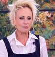Ana Maria Braga comenta susto após se engasgar com bolo  Foto: Instagram/@anamaria16 / Famosos e Celebridades