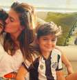 Thaís Vilarinho, 43 anos, com os filhos Matheus Vilarinho Peres, 14 anos, e Thomás Vilarinho Peres, 11  Foto: Reprodução/Instagram