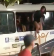 Adolescentes dançam em delegacia e quebram ônibus após serem retirados de festa no Piauí  Foto: Reprodução / Redes Sociais