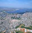 Cercada de moradias sem coleta de esgoto, o sistema de tratamento da represa Guarapiranga registrou o maior número de casos acima do limite permitido da capital paulista  Foto:  Sabesp/Divulgação