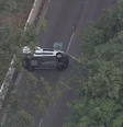 Motorista tenta desviar de corpo na Marginal Tietê, bate o carro e capota  Foto: Reprodução/TV Globo