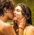 O nem-nem e a moça felina: romance improvável aprovado pelo público  Foto: Divulgação/TV Globo