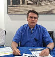 Jair Bolsonaro durante live nesta quinta-feira (12)  Foto: Reprodução | Facebook