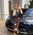 Deolane Bezerra e um dos carros de sua coleção  Foto: Reprodução | Redes Sociais
