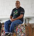 Aos 47 anos, Ronei Alves da Silva, catador de material reciclável, se tornou um líder da categoria no Distrito Federal e liderou o processo de profissionalização de atividades das cooperativas  Foto: DIDA SAMPAIO / ESTADÃO