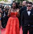 Mulher seminua protesta contra estupros na guerra em Cannes  Foto: Ansa / Ansa - Brasil