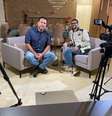 Rodrigo Mussi nos bastidores de entrevista para o Fantástico  Foto: Reprodução/TV Globo