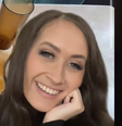 Mulher descobre traição do namorado ao ver detalhe em foto  Foto: Reprodução/TikTok/@jeddamindtricks