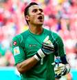 A Costa Rica, seleção do goleiro Keylor Navas (foto), disputará contra a Nova Zelândia, no dia 14, a outra vaga via repescagem mundial. O vencedor do confronto entrará no Grupo E, que tem Alemanha, Espanha e Japão.  Foto: Ronaldo Schemidt/AFP / Lance!