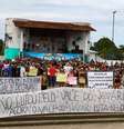 "Bruno lutou pelo Vale do Javari. Agora o Vale do Javari luta por Bruno, Dom e Maxwell", escreveram integrantes da Unijava em faixa de manifestação  Foto:  Wilton Junior/Estadão