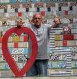 Antonio Bezerril cuida do escadão ao lado de casa desde 2018 @Mateus Monteiro/Agência Mural  Foto: Agência Mural