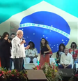 Bomba com fezes foi lançada em evento com Lula no Rio  Foto: Reprodução/Twitter/Lula