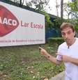 Após demissão do SBT, Leo Lins compartilhou vídeo sobre visita à AACD  Foto: Reprodução