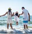 Uma ida à praia é perfeita para descansar nessas férias!  Foto: Shutterstock / Alto Astral