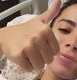 Anitta tranquiliza fãs ao surgir no hospital  Foto: Instagram/@anitta / Famosos e Celebridades