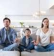 Meditação é ótima opção de atividade em família  Foto: a_medvedkov / Adobe Stock
