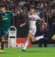 Defesa vacila no fim e São Paulo empata com o Goiás por 3 a 3 no Morumbi  Foto: Gazeta Press