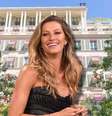 Ulalá! Gisele e a área interna do Le Bristol: luxo e conforto por muitos euros  Foto: Reprodução/TV