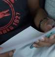 João, um homem negro de 23 anos, pedreiro, foi condenado a oito anos e dez meses de reclusão por um assalto ocorrido em 2018 em um bairro da periferia de São Paulo  Foto: Fernando Otto / BBC News Brasil