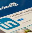 No LinkedIn, o candidato com um perfil completo tem maiores chances de aparecer nas pesquisas (Imagem: Souvik Banerjee/Unsplash)  Foto: Canaltech