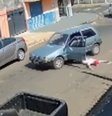 Motorista cai do próprio carro em movimento no interior de SP  Foto: Reprodução / UPi PVA/Facebook