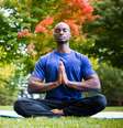 Som de fundo na meditação é opção para ampliar bem-estar e aliviar estresse  Foto: Zdenka Darula