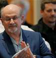 Salman Rushdie é autor de doze romances e diversos ensaios  Foto: Brian Snyder/Reuters / BBC News Brasil
