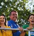 O presidente Jair Bolsonaro (PL) e a primeira-dama, Michelle Bolsonaro, participaram da 'Marcha para Jesus' neste sábado (13)  Foto: Estadão