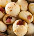 Pão de queijo com calabresa   Foto: Shutterstock / Portal EdiCase