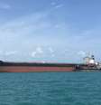 Navio do tipo capesize no Estreito de Cingapura 
17/12/2017
REUTERS/Roslan Khasawneh  Foto: Reuters
