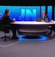 Apresentadores foram questionados pela ausência de assuntos polêmicos na sabatina com Bolsonaro  Foto: Reprodução/TV