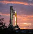 Foguete Space Launch System da Nasa, que levará missão Artemis 1  Foto: Ben Smegelsky / NASA