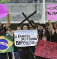 Estudantes se manifestam contra as cotas no Planalto  Foto:  Fabio Rodrigues Pozzebom/ Agência Brasil