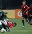 Raphael Veiga em ação contra o Athletico-PR  Foto: Cesar Greco/Palmeiras