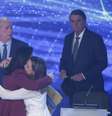 Simone Tebet (MDB) e Soraya Thronicke (União Brasil) se abraçam ao final do debate da Band  Foto: Agência Estado