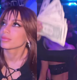 Anitta promove 'chuva de dinheiro' em festa  Foto: Reprodução / Instagram