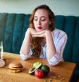 Uma boa dieta não fica restrita a nutrientes específicos, se vale do equilíbrio  Foto: Bondvit / Adobe Stock