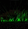 Nas redes sociais, fãs relatam ter câmeras do celular danificadas após "show de lasers" de Alok, no Rock In Rio  Foto: Reprodução/Twitter