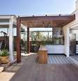 1. Casa com terraço e pergolado na área da churrasqueira – Foto Beatriz Quinelato  Foto: Viva Decora