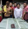 Chocolate produzido na oficina de cacau, ministrada pelo professor César de Mendes para os Ye'kwana e Yanomami, na comunidade Waikás. Além da construção de casa para fermentação, a oficina abordou temas como classificação das frutas, seleção, fermentação, plantio, poda, produção de mudas, secagem e produção de chocolate   Foto: Reprodução