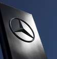 Logotipo da Mercedes-Benz
28/5/2020
REUTERS/Yves Herman  Foto: Reuters